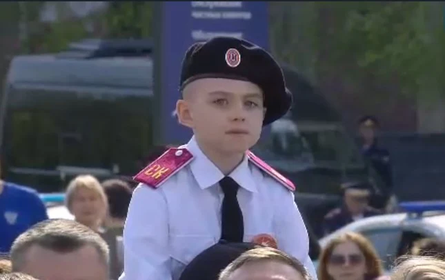 Этот День Победы - порохом пропах...